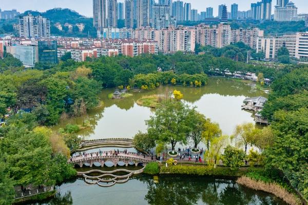 重庆哪些公园可以搭帐篷-第1张图片-深圳市凯迪瑞门窗科技有限公司